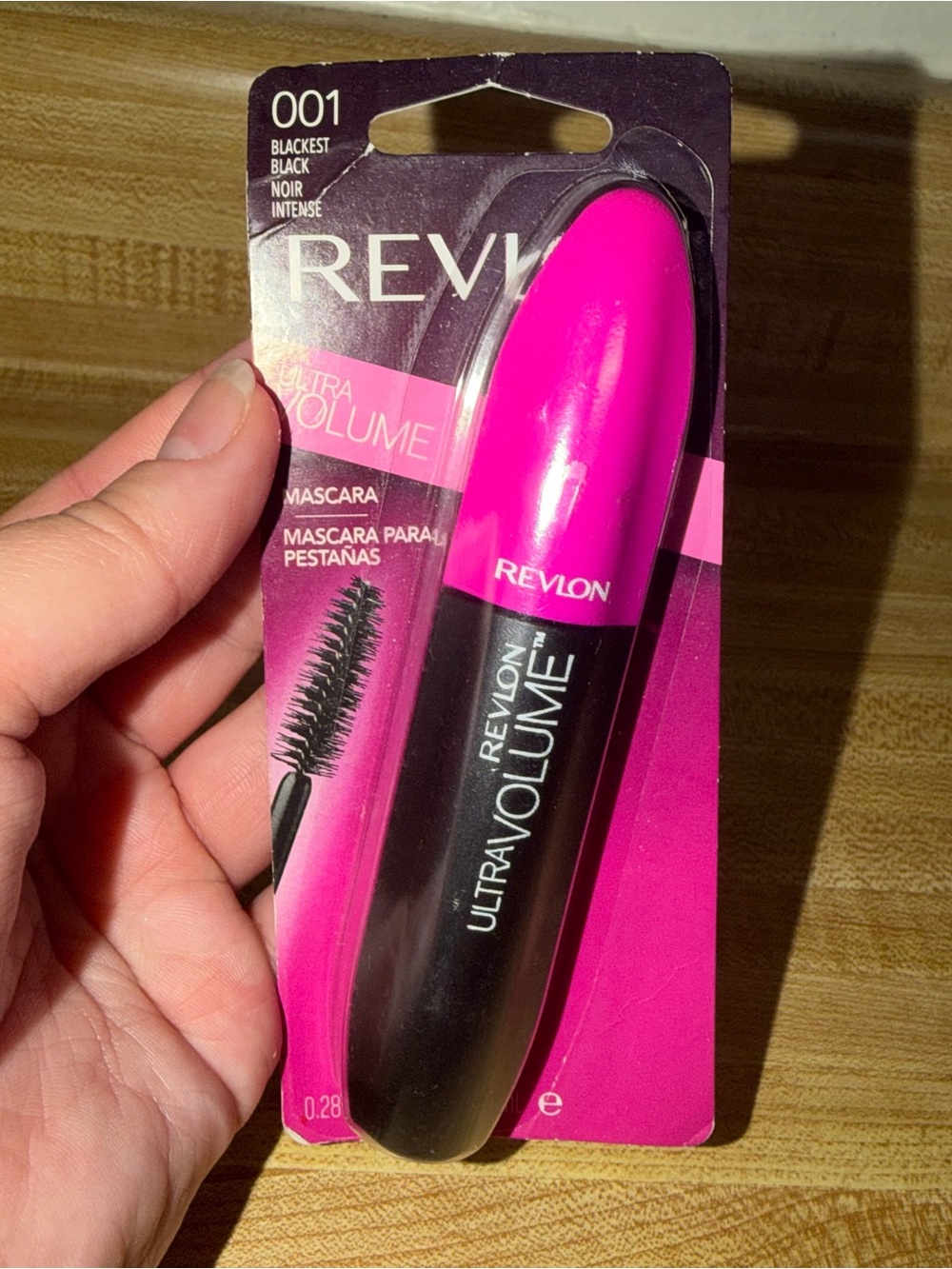 Revlon Ultra Volume Mascara blackest black 001 lash plumping brush